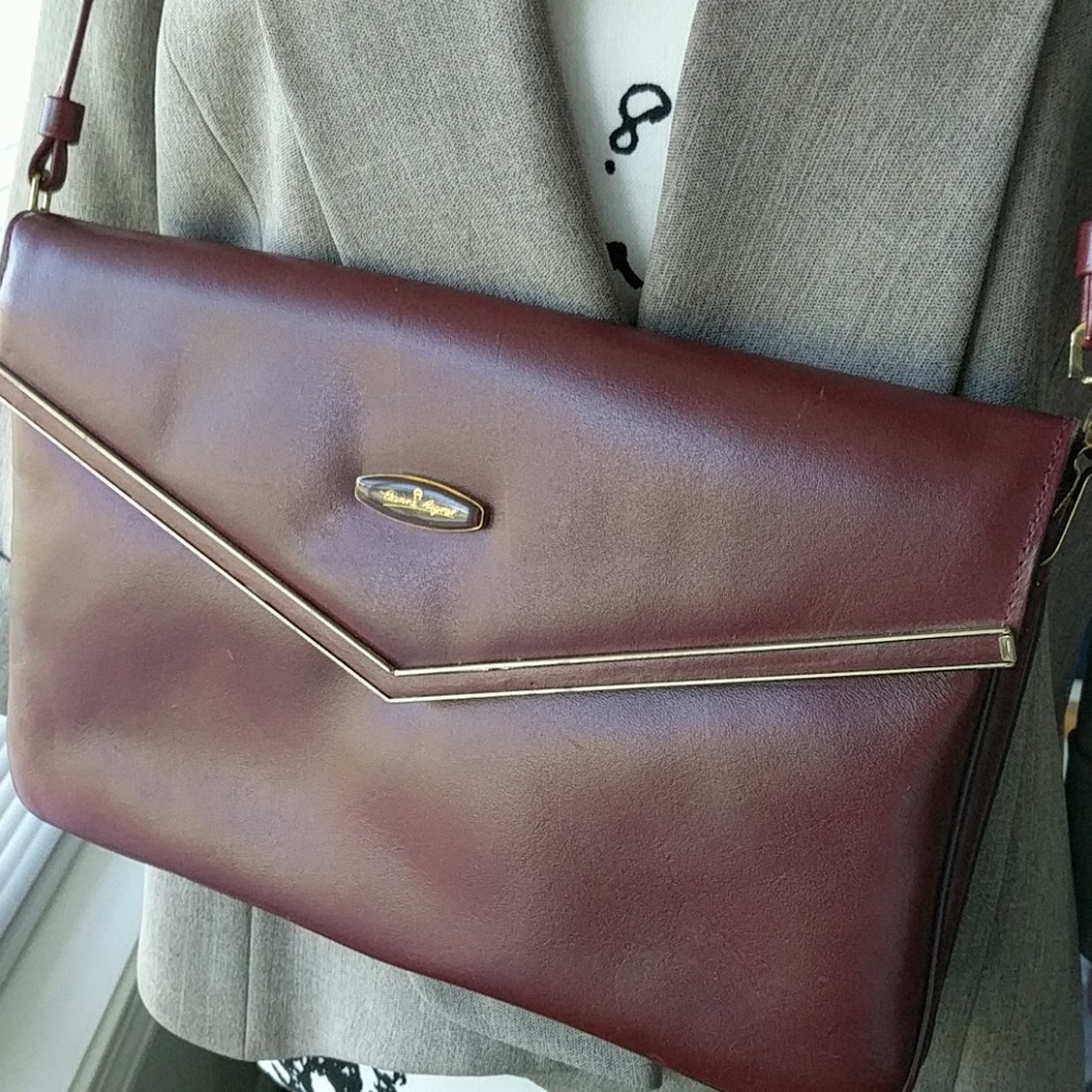 Vintage Etienne Aigner 👛